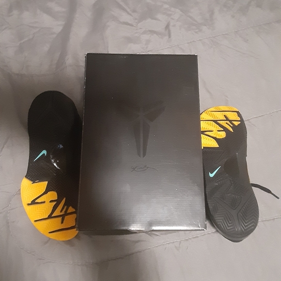 Kobe Retro - Picture 4 of 8